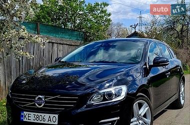 Універсал Volvo V60 2014 в Кам'янському