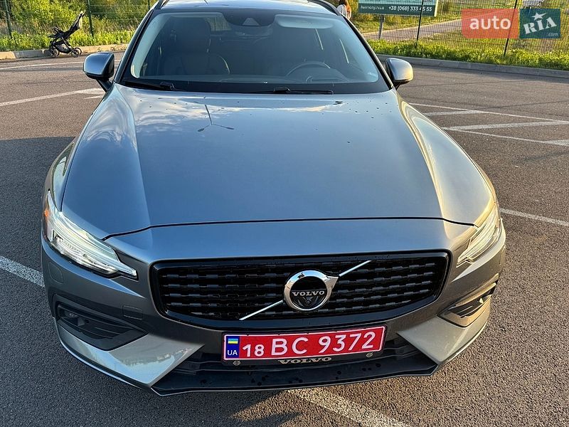 Универсал Volvo V60 2019 в Ровно