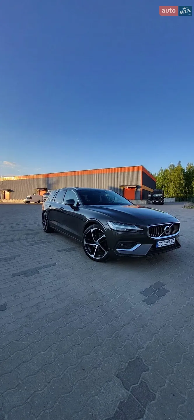 2018 Volvo V60 - фото 1