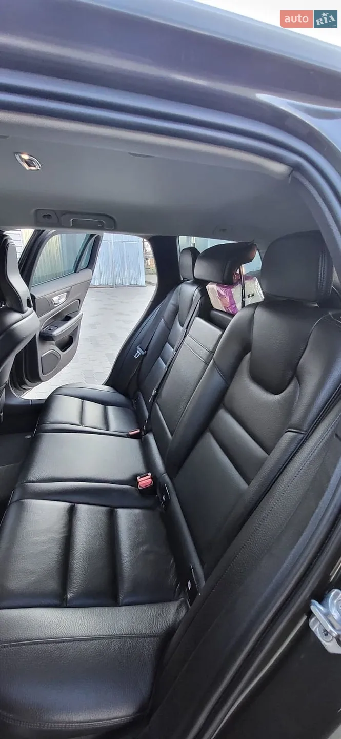 2018 Volvo V60 - мініатюра 9