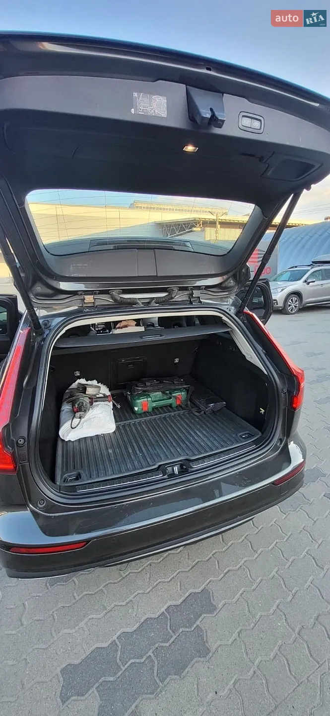 2018 Volvo V60 - мініатюра 12