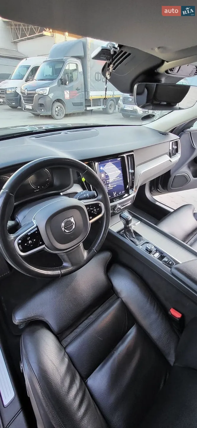 2018 Volvo V60 - мініатюра 11