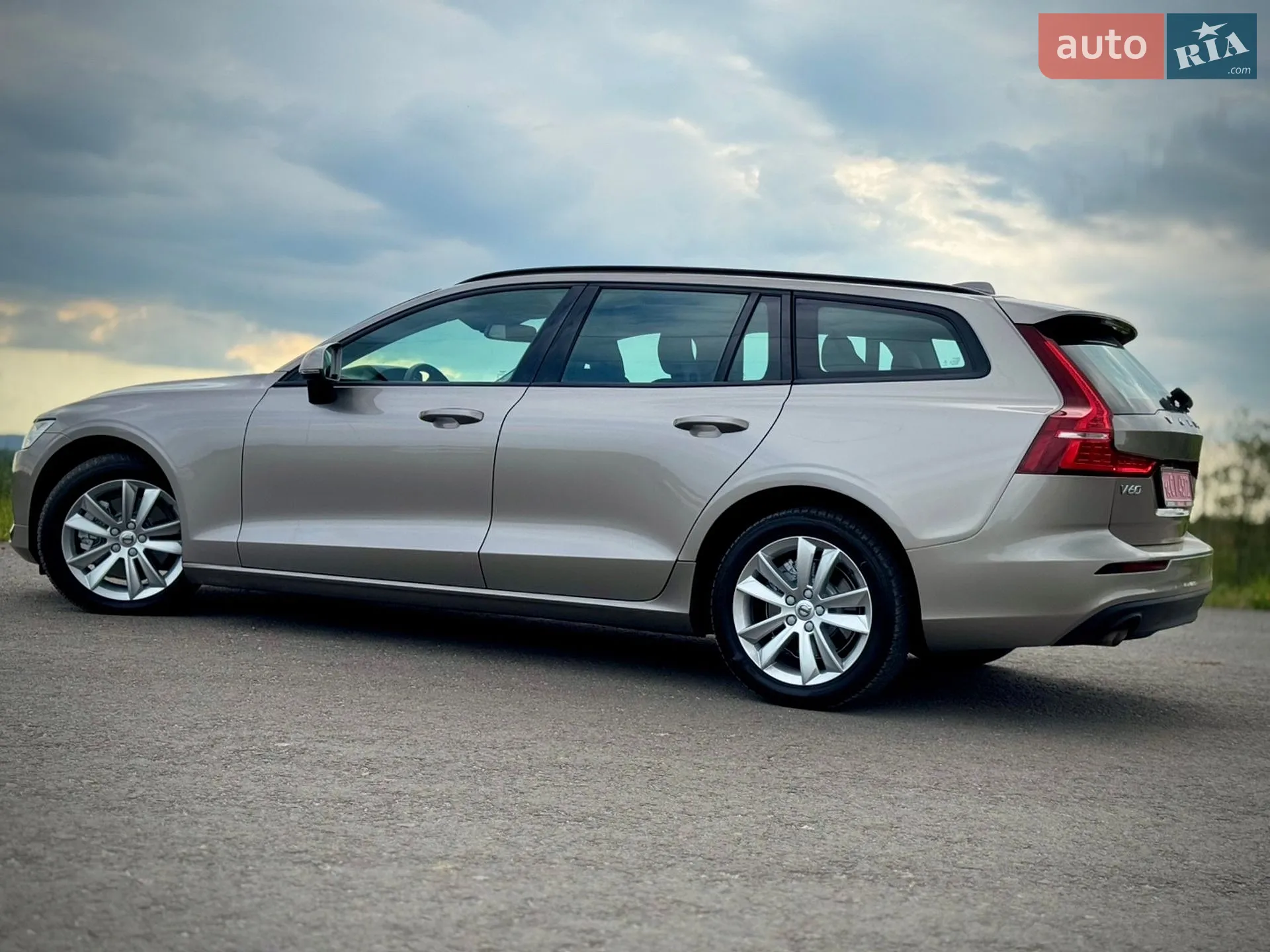 2021 Volvo V60 - мініатюра 37
