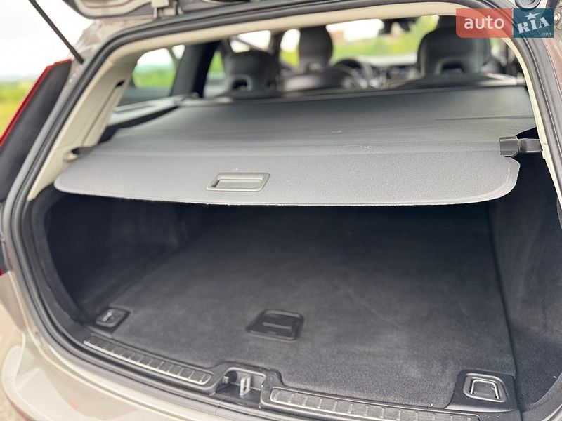 Универсал Volvo V60 2021 в Трускавце