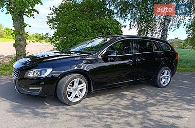 Универсал Volvo V60 2015 в Владимире