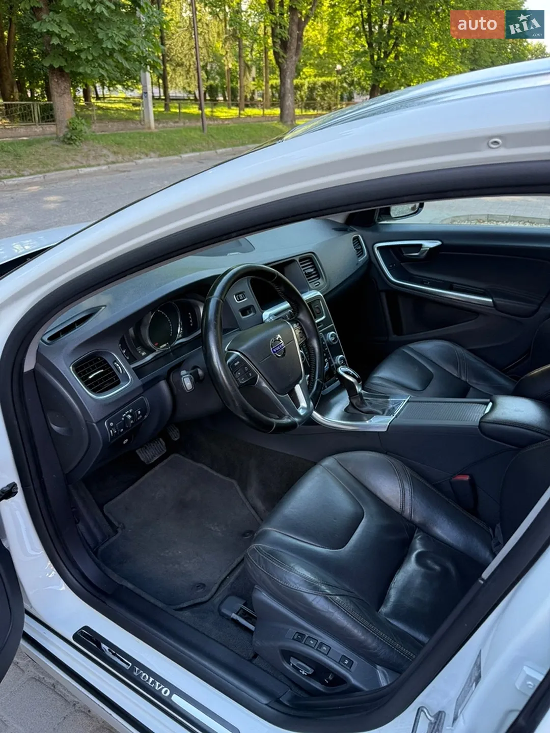 2015 Volvo V60 - мініатюра 18