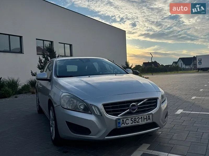 Volvo V60 2013