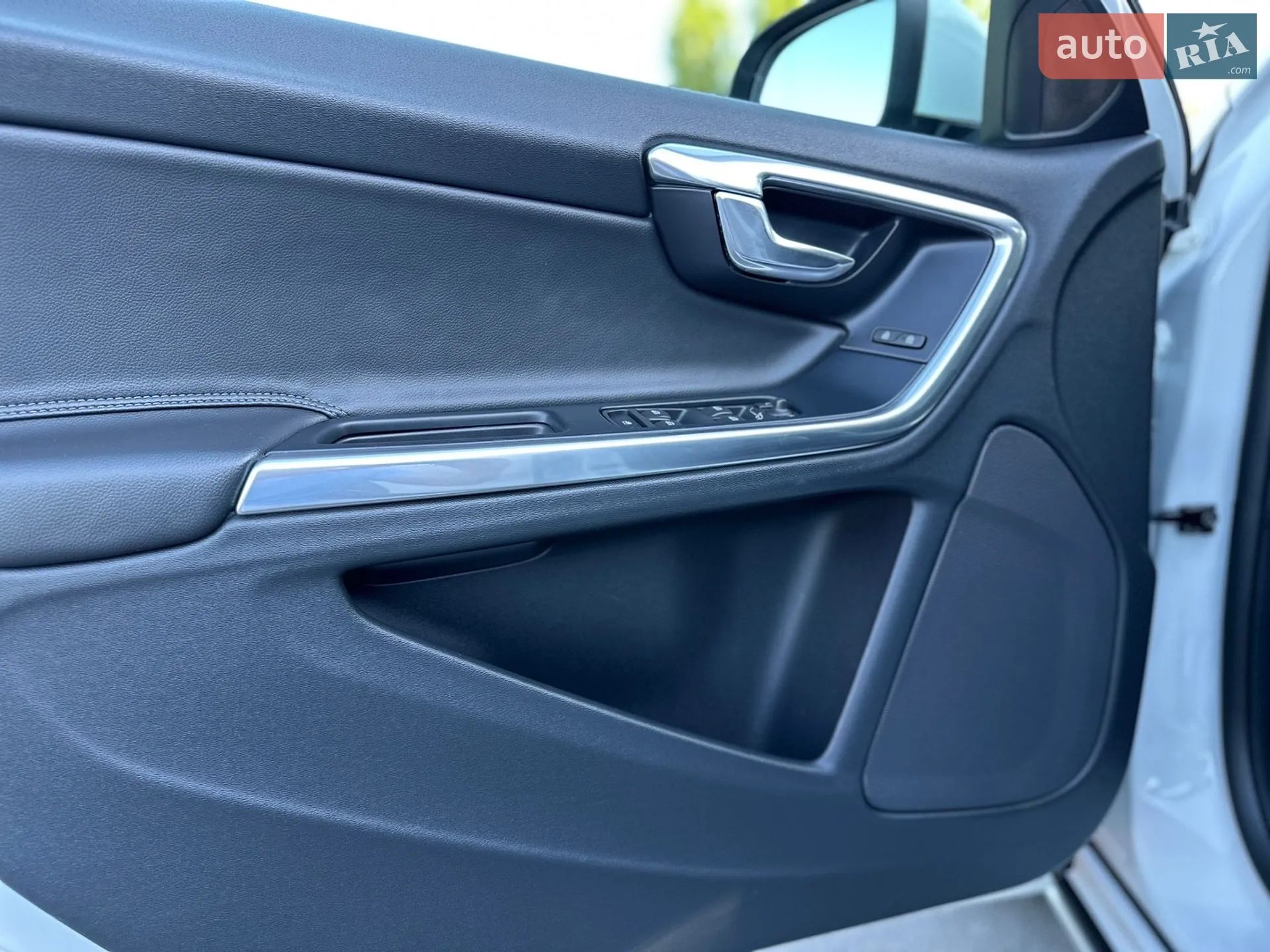 2016 Volvo V60 - мініатюра 26
