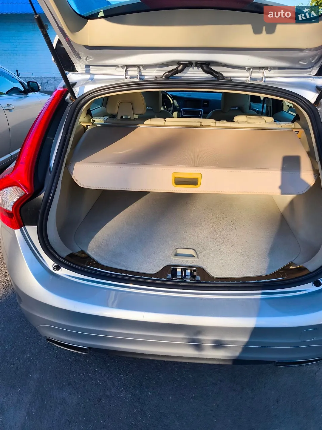 2015 Volvo V60 - мініатюра 17
