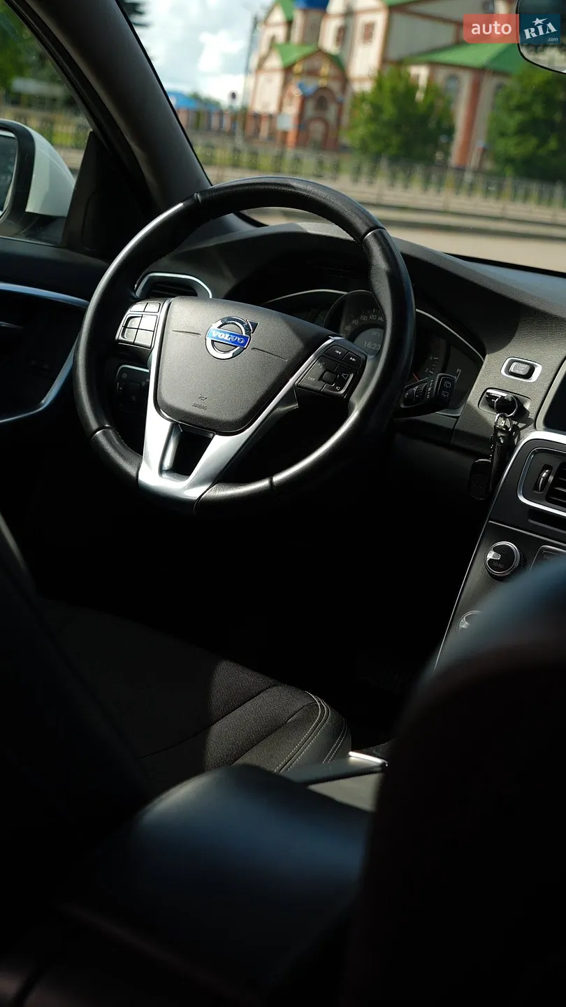 2016 Volvo V60 - мініатюра 30