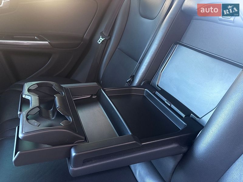 Универсал Volvo V60 2015 в Стрые