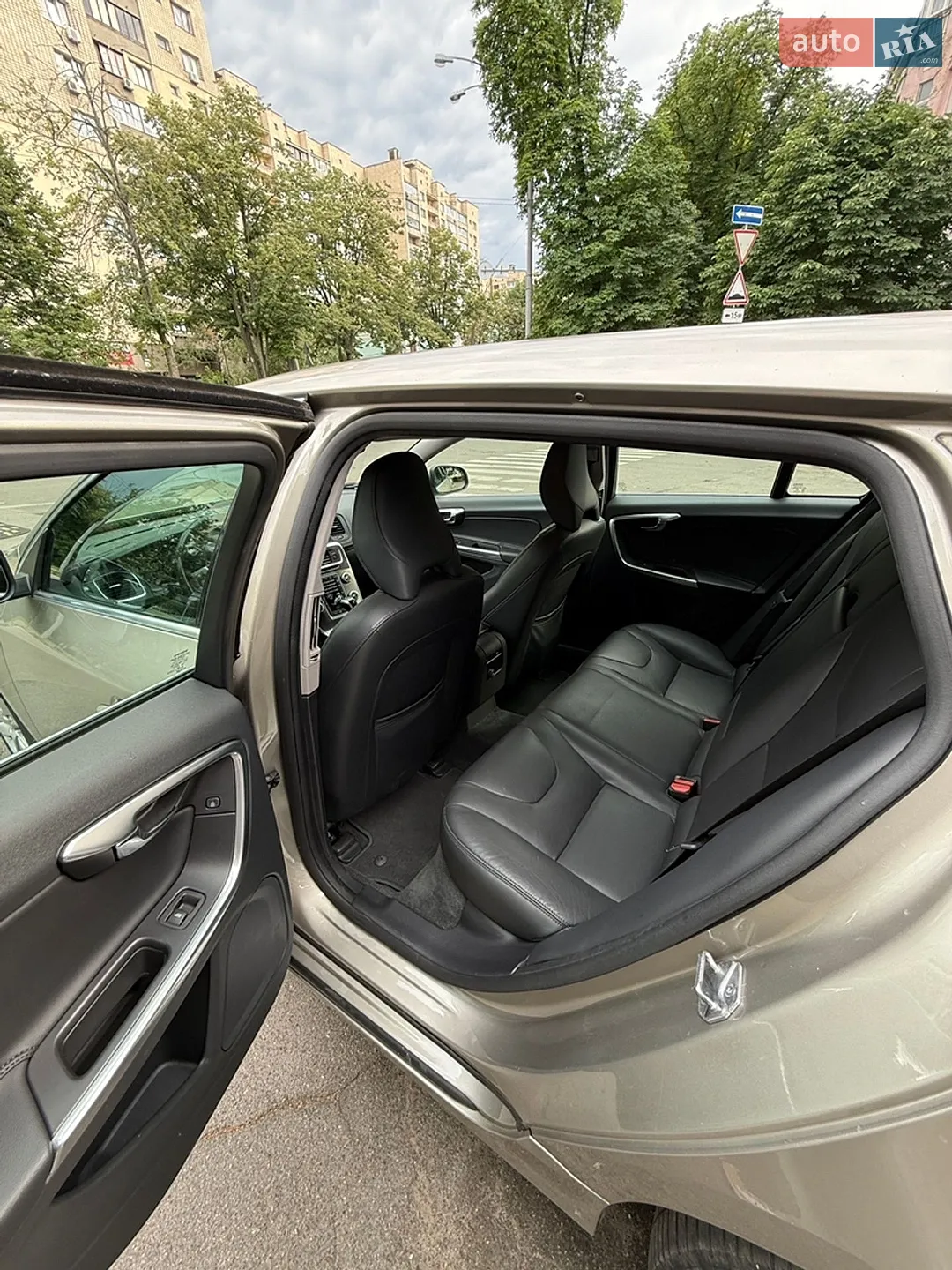 2015 Volvo V60 - мініатюра 11
