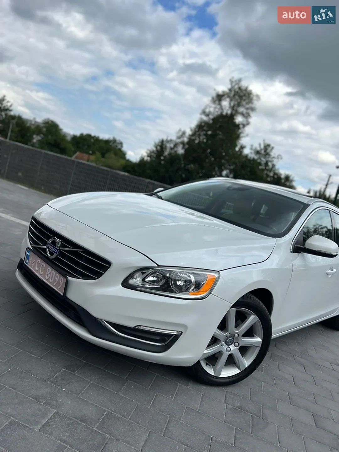 2017 Volvo V60 - мініатюра 3