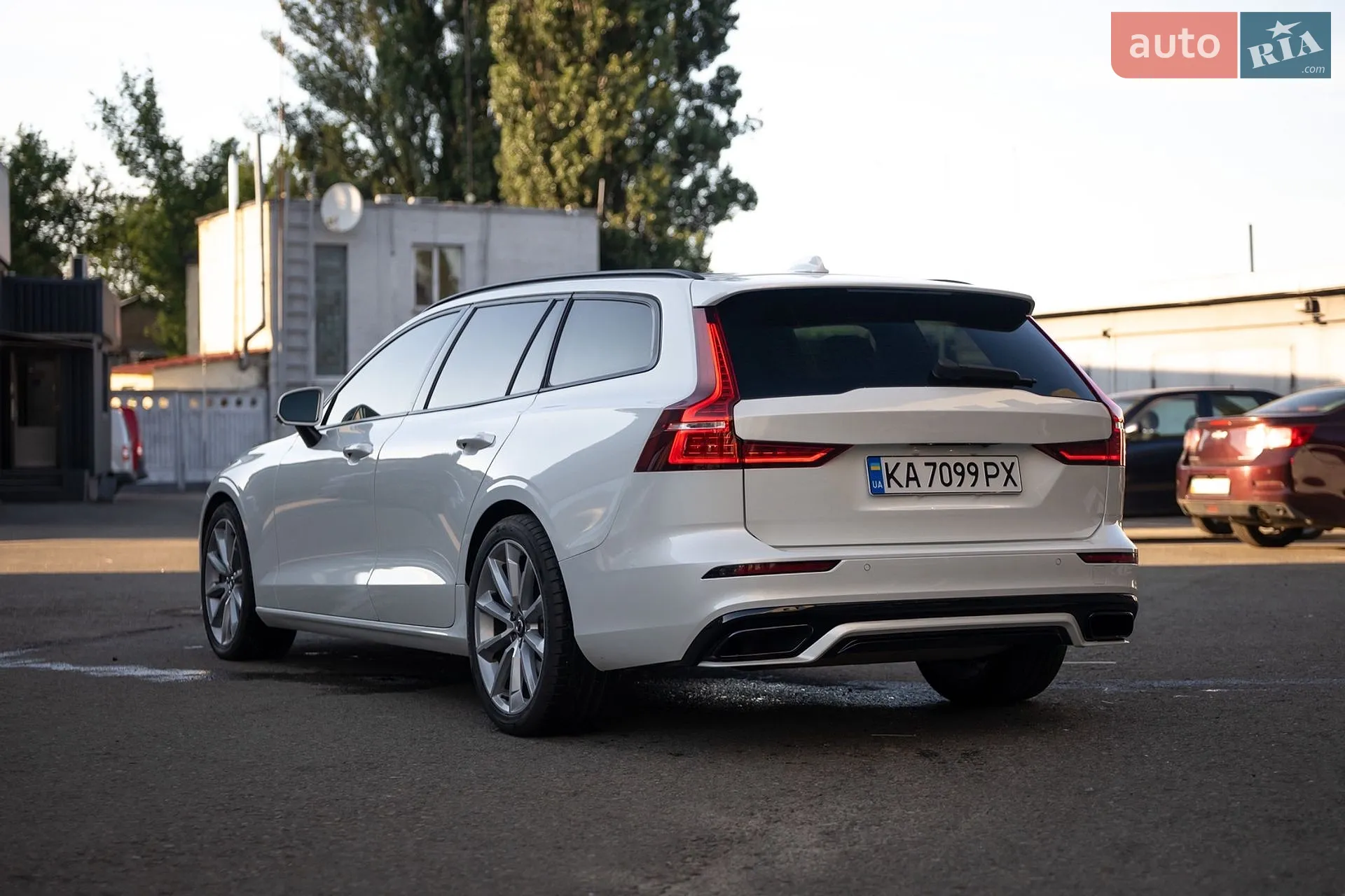 2019 Volvo V60 - мініатюра 8
