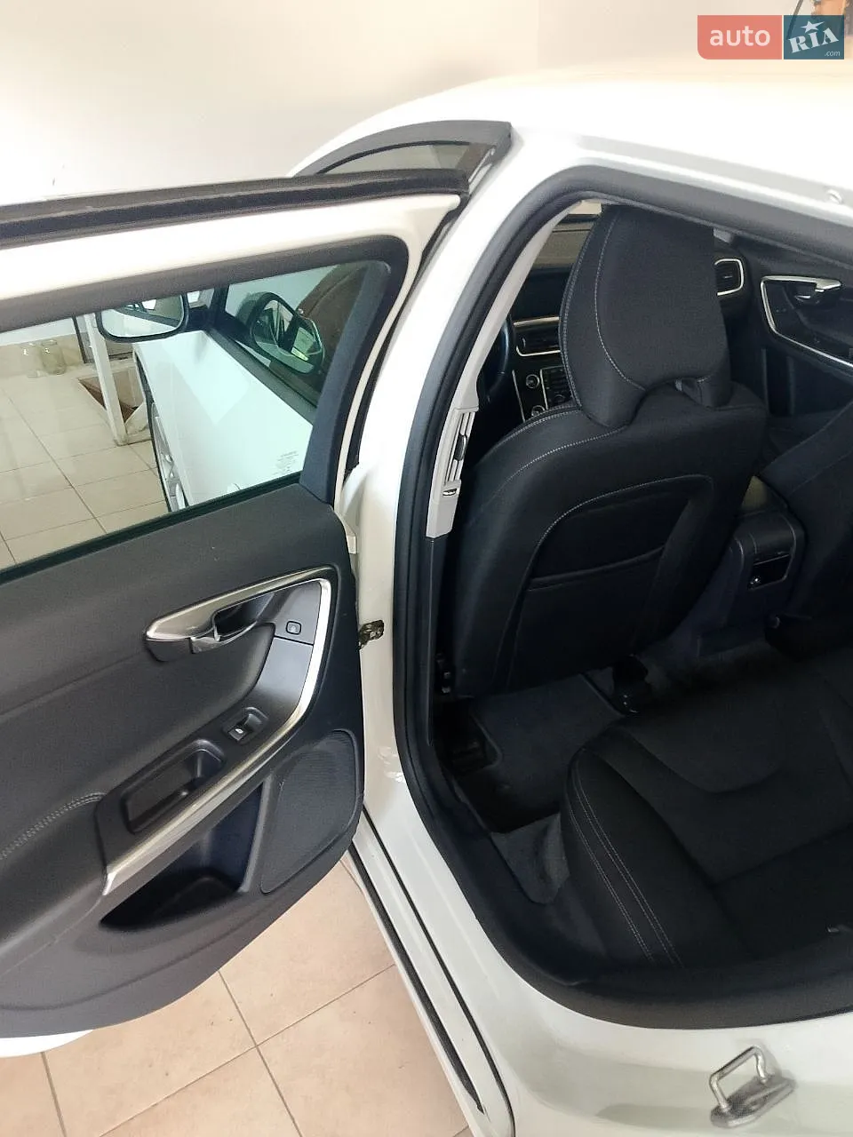 2016 Volvo V60 - мініатюра 6