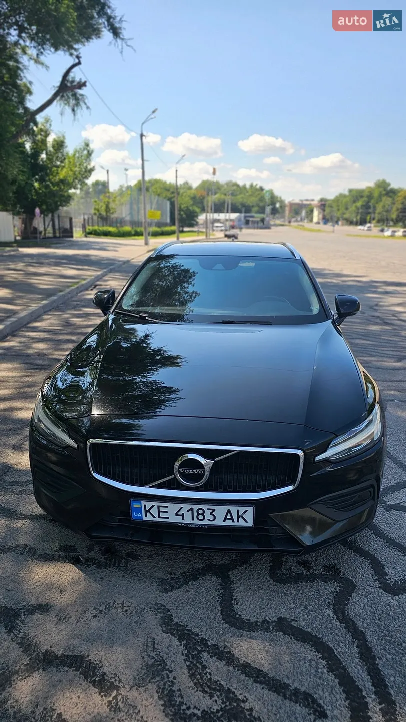 2019 Volvo V60 - фото 1