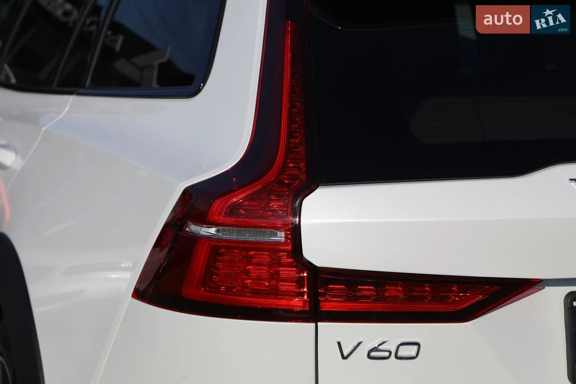 2019 Volvo V60 - мініатюра 10