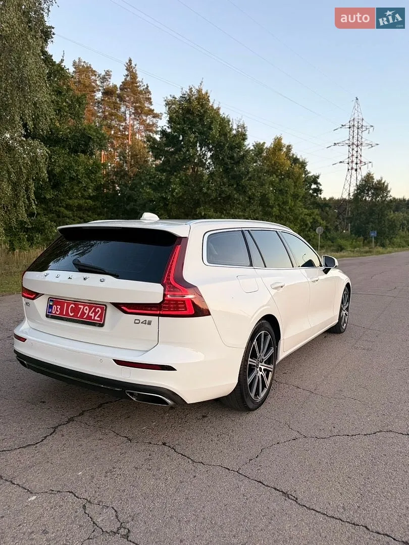 2019 Volvo V60 - мініатюра 17