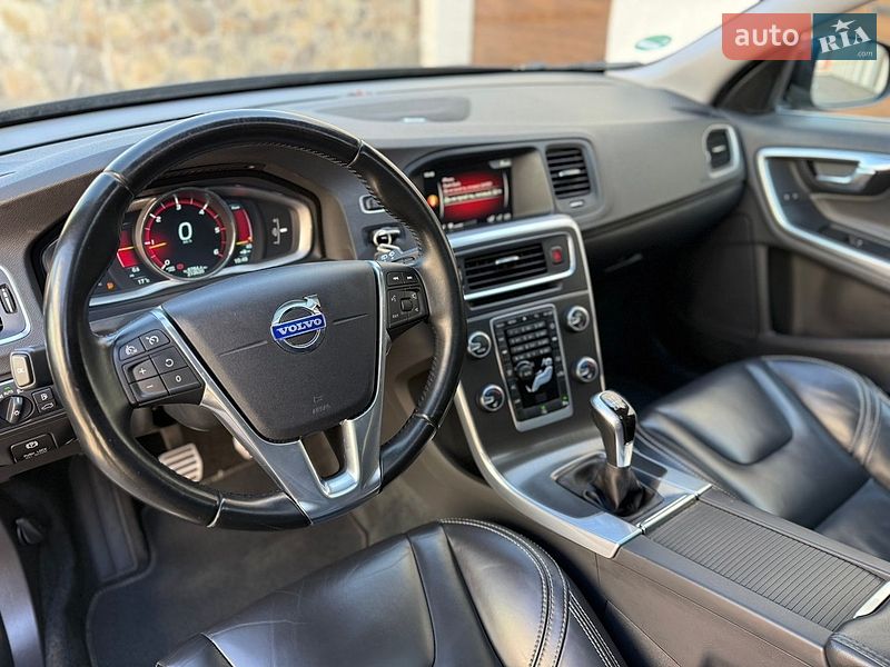 Универсал Volvo V60 2014 в Ровно