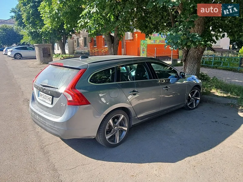 Volvo V60 2016