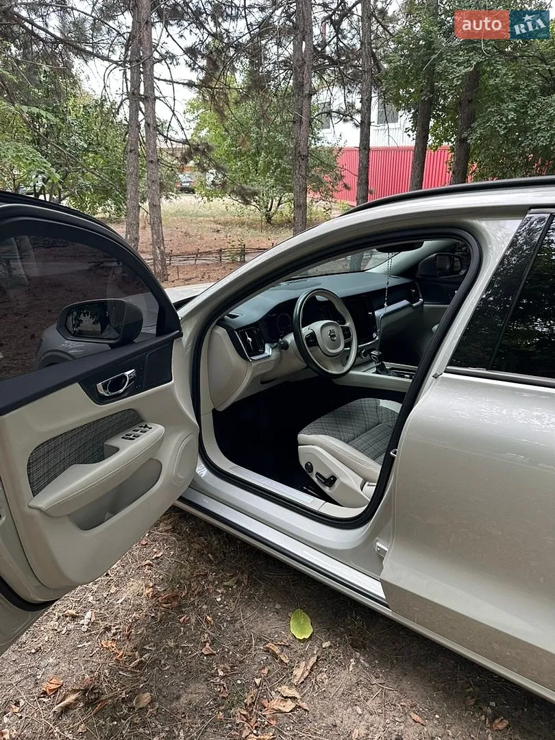 2018 Volvo V60 - мініатюра 21