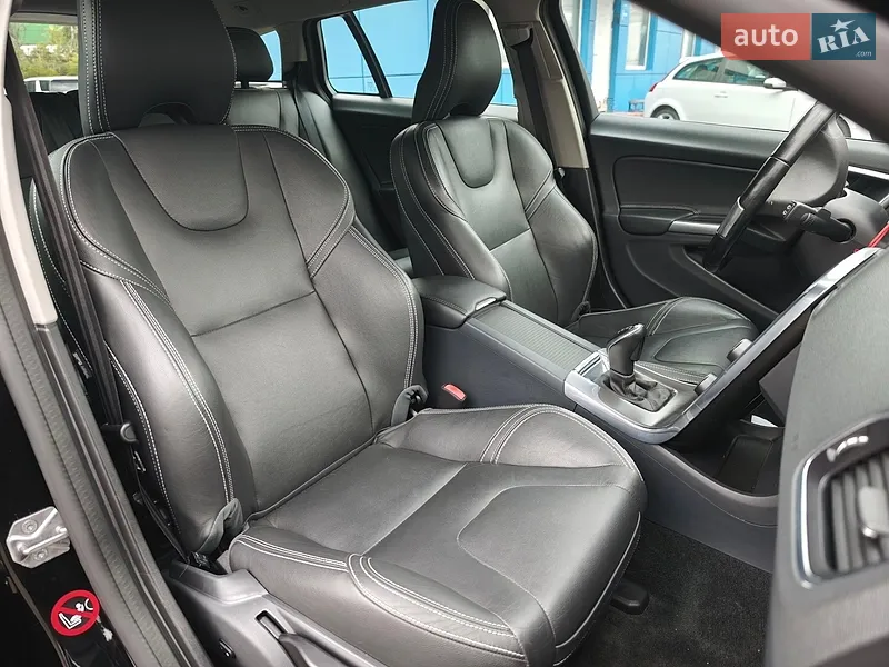 Volvo V60 2015