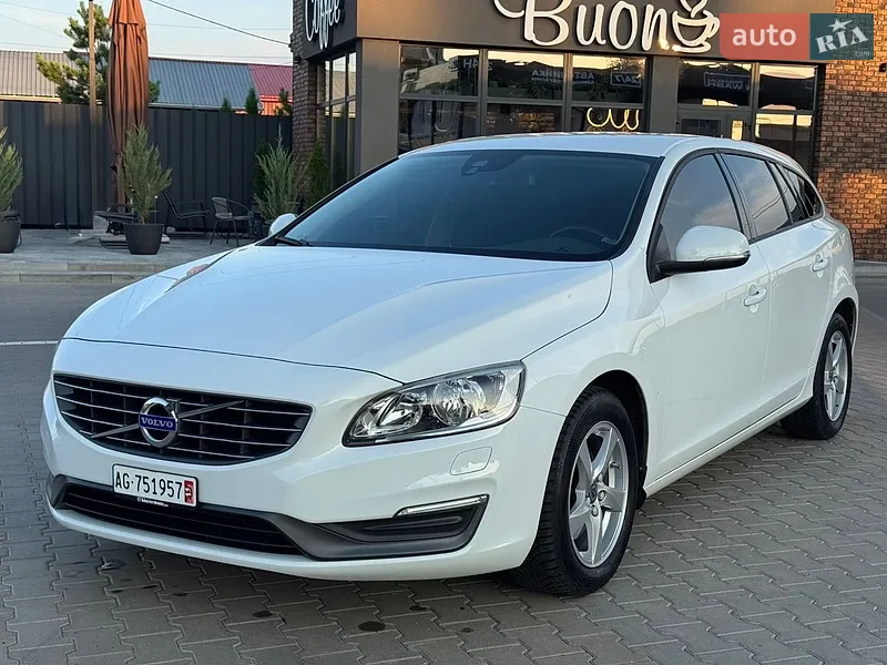 Volvo V60 2015