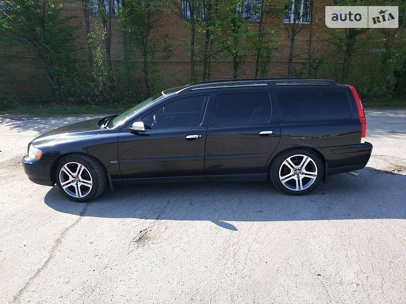 Volvo V70 2005 года