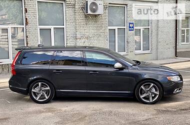 Универсал Volvo V70 2013 в 