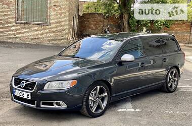 Универсал Volvo V70 2013 в 