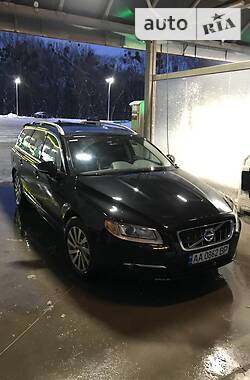 Универсал Volvo V70 2011 в Киеве