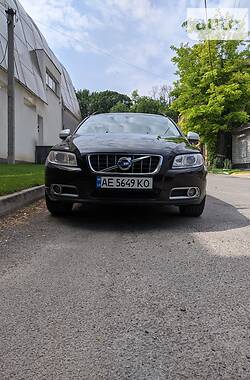 Универсал Volvo V70 2010 в Днепре