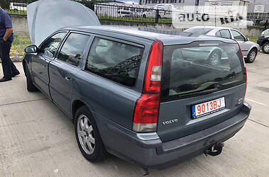 Универсал Volvo V70 2003 в Киеве