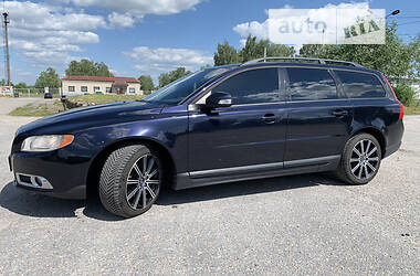 Универсал Volvo V70 2010 в Звягеле