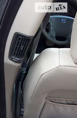 Универсал Volvo V70 2002 в 