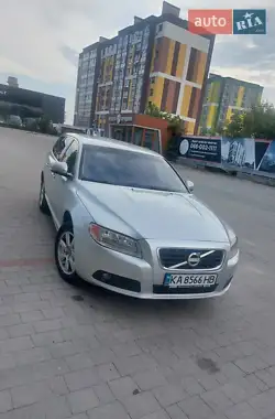 Volvo V70 2013
