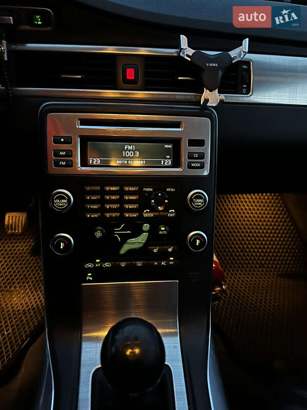 Универсал Volvo V70 2010 в Гусятине