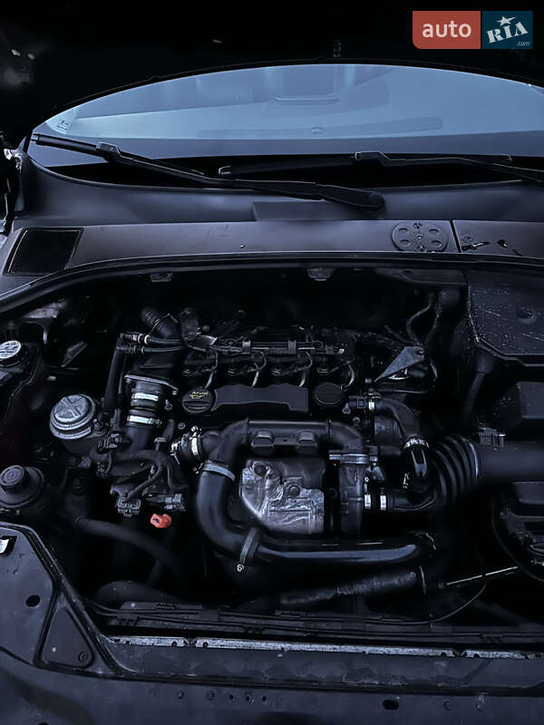 Универсал Volvo V70 2010 в Гусятине
