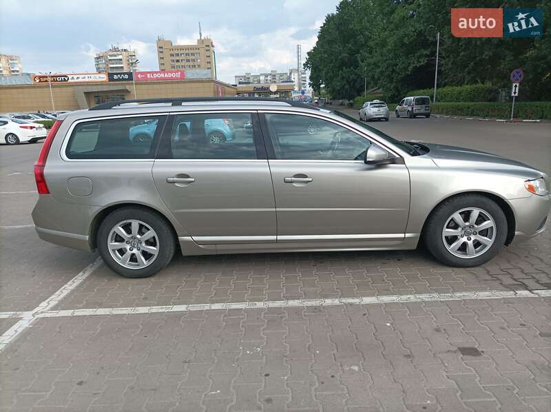 Volvo V70 2011