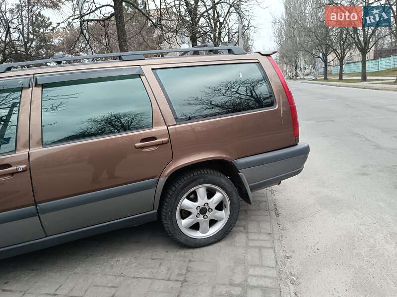 Універсал Volvo V70 1998 в Горішніх Плавнях фото 16 Універсал Volvo V70 1998 в Горішніх Плавнях