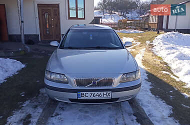 Универсал Volvo V70 2000 в Новояворовске