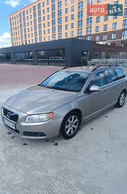 Універсал Volvo V70 2010 в Нетішині