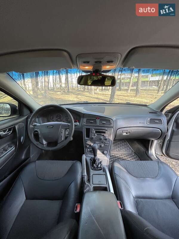 Универсал Volvo V70 2001 в Киеве фото 12 Универсал Volvo V70 2001 в Киеве