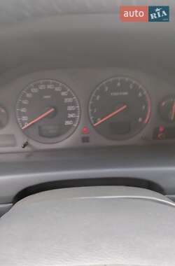 Универсал Volvo V70 2001 в 