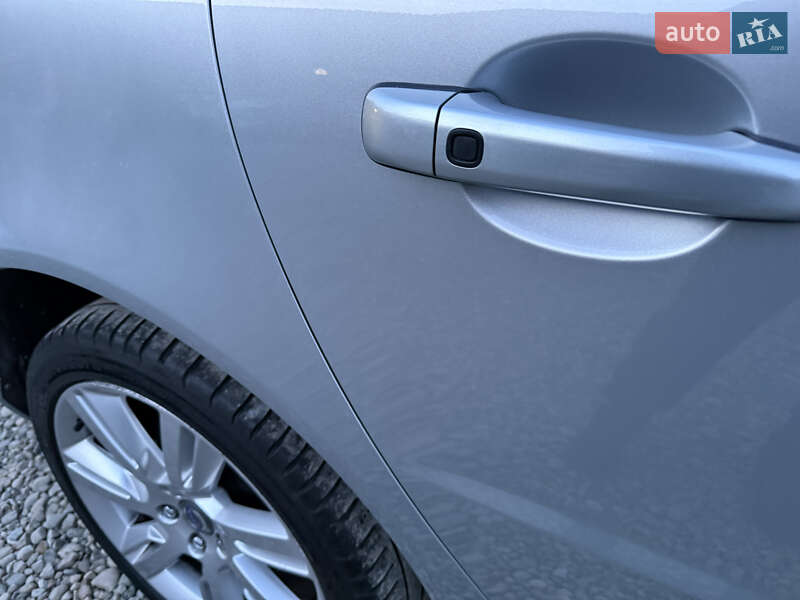 Універсал Volvo V70 2010 в Калуші
