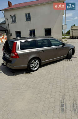 Volvo V70 2010