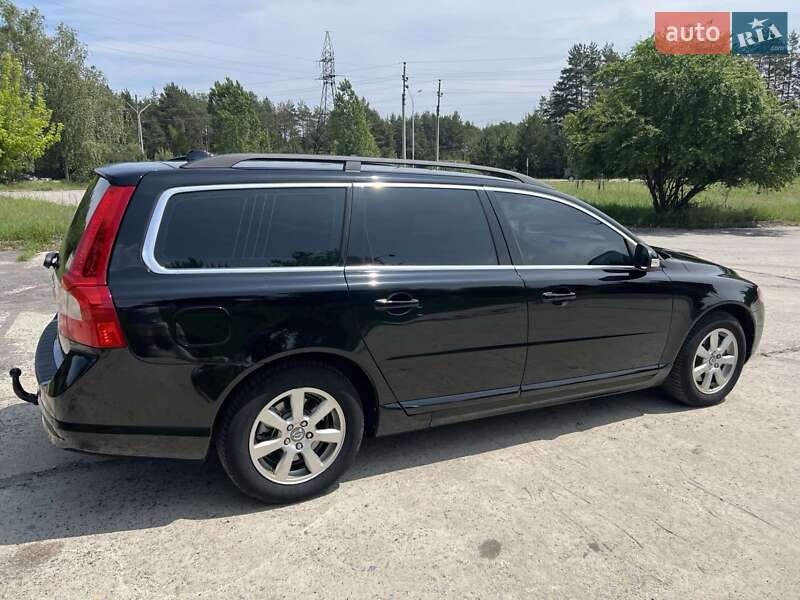 Універсал Volvo V70 2011 в Маневичах