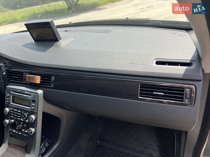 Універсал Volvo V70 2011 в Маневичах