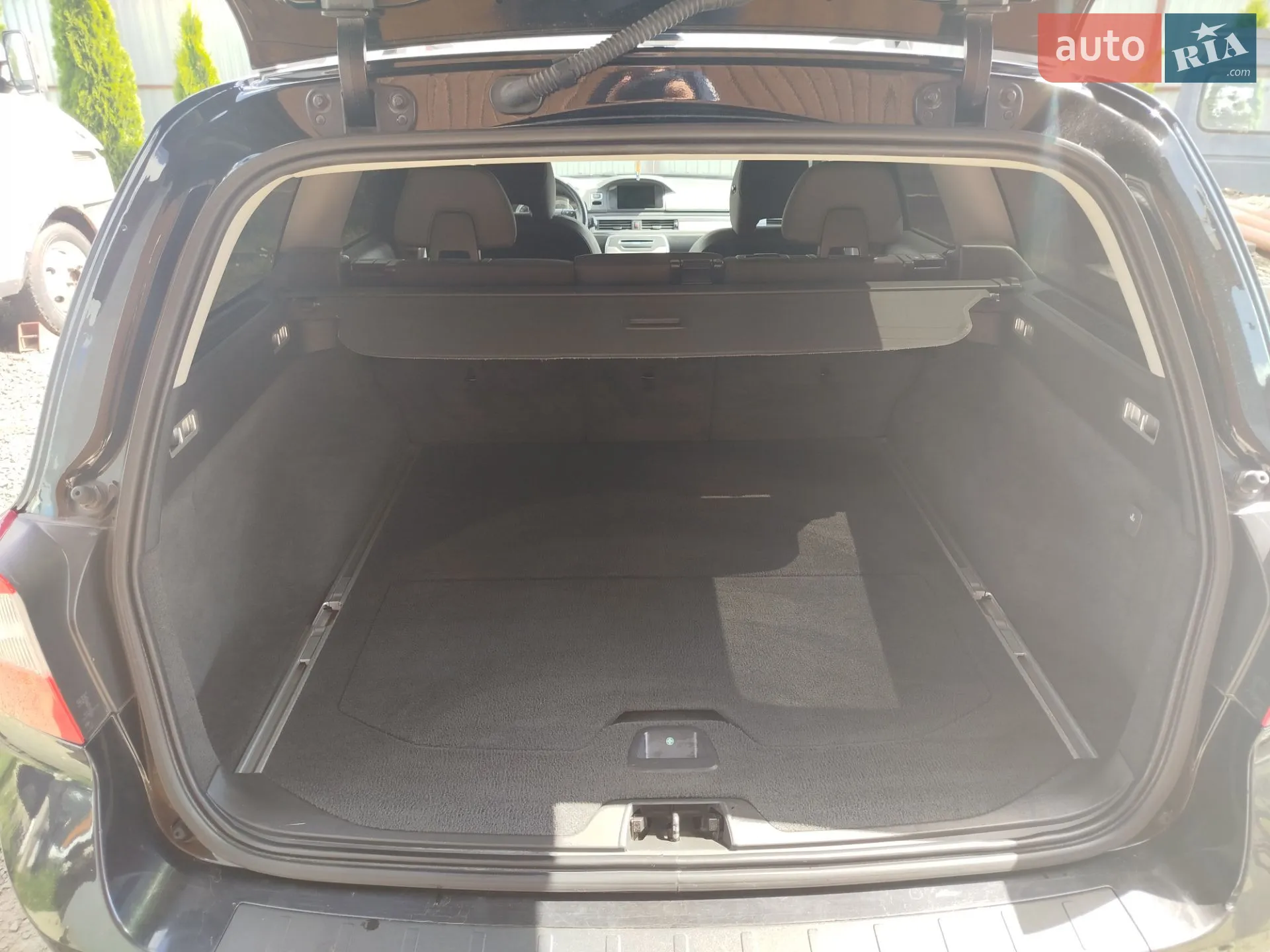 2011 Volvo V70 - мініатюра 18