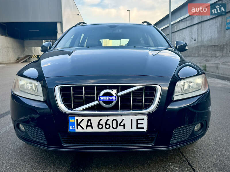 Универсал Volvo V70 2009 в Киеве